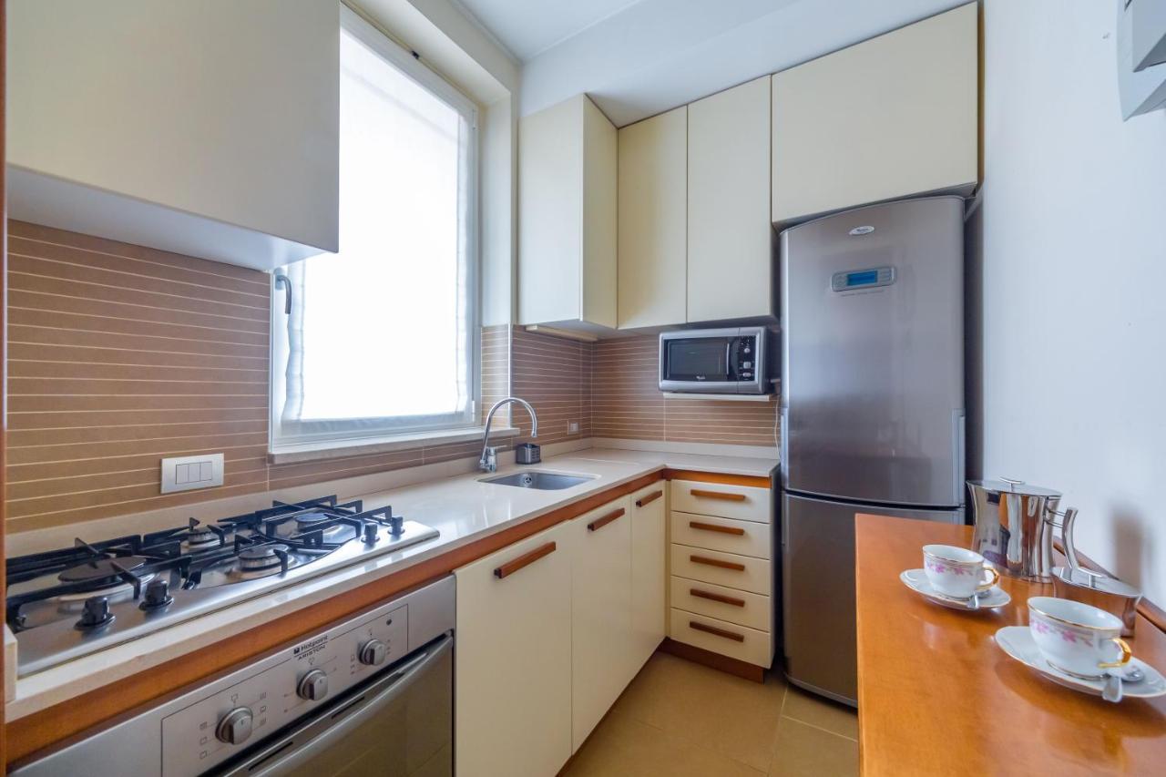 Appartamento Cozy Apt - Corso Vercelli & Conciliazione M1 *